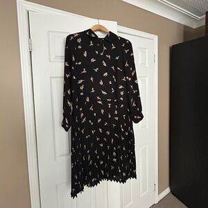 Black & Cream Patterned Print Pleated Hem Dress